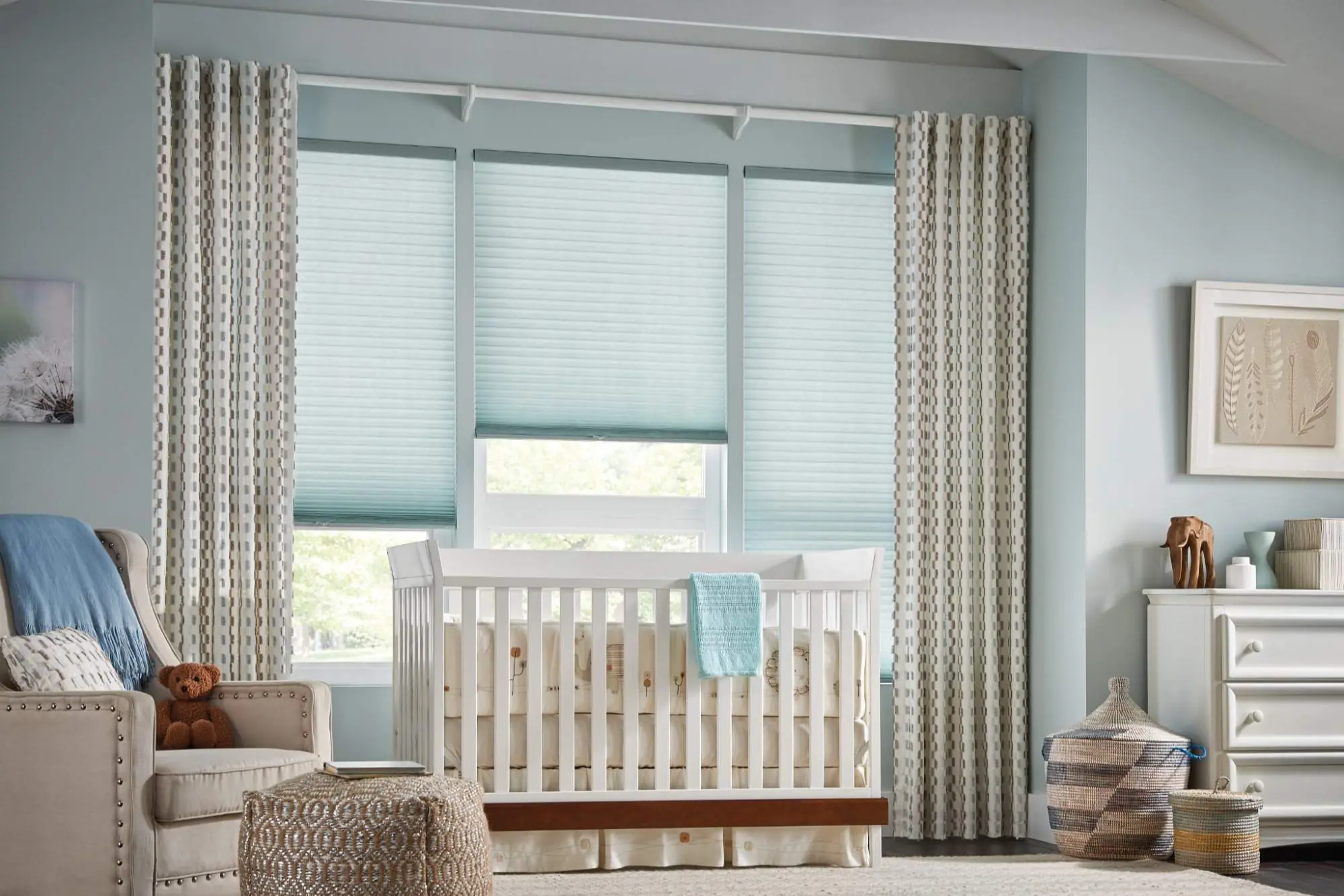 Decorative Panels with Back Tab Colfax
Decorative Panels with Back Tab Colfax, Capri; Opulence 1 ⅜ Pole Vintage White; ¾ Single Cell Cellular Shades with Cordless Lift Garden Retreat, Inlet 0779