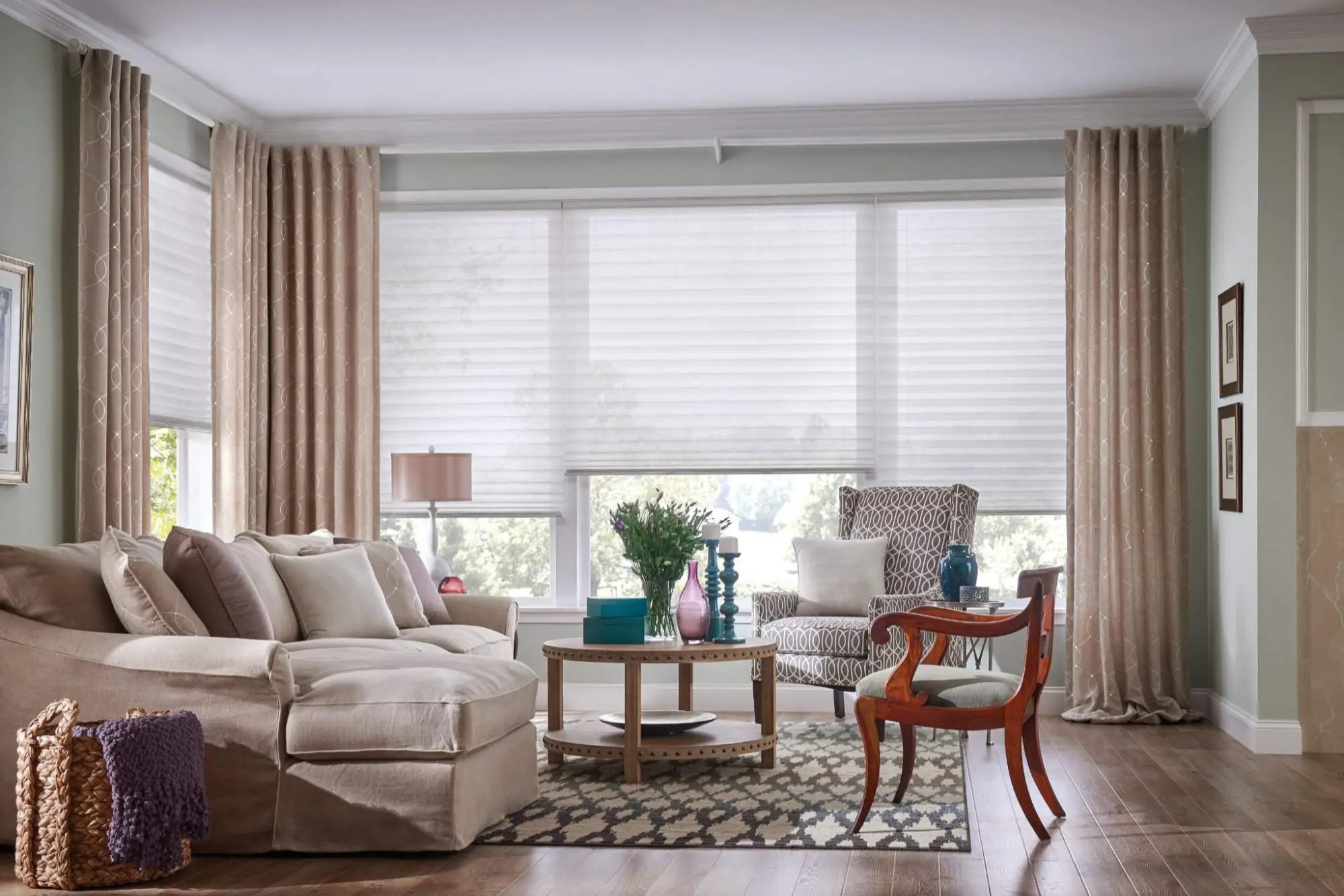 
Decorative Panels with Back Tab Kenville
Decorative Panels with Back Tab Kenville, Chai; Opulence 1 ⅜ Pole with Trafalgar Finials Vintage White; 2 Pleated Shade with Cordless Lift Sheer Linen, White